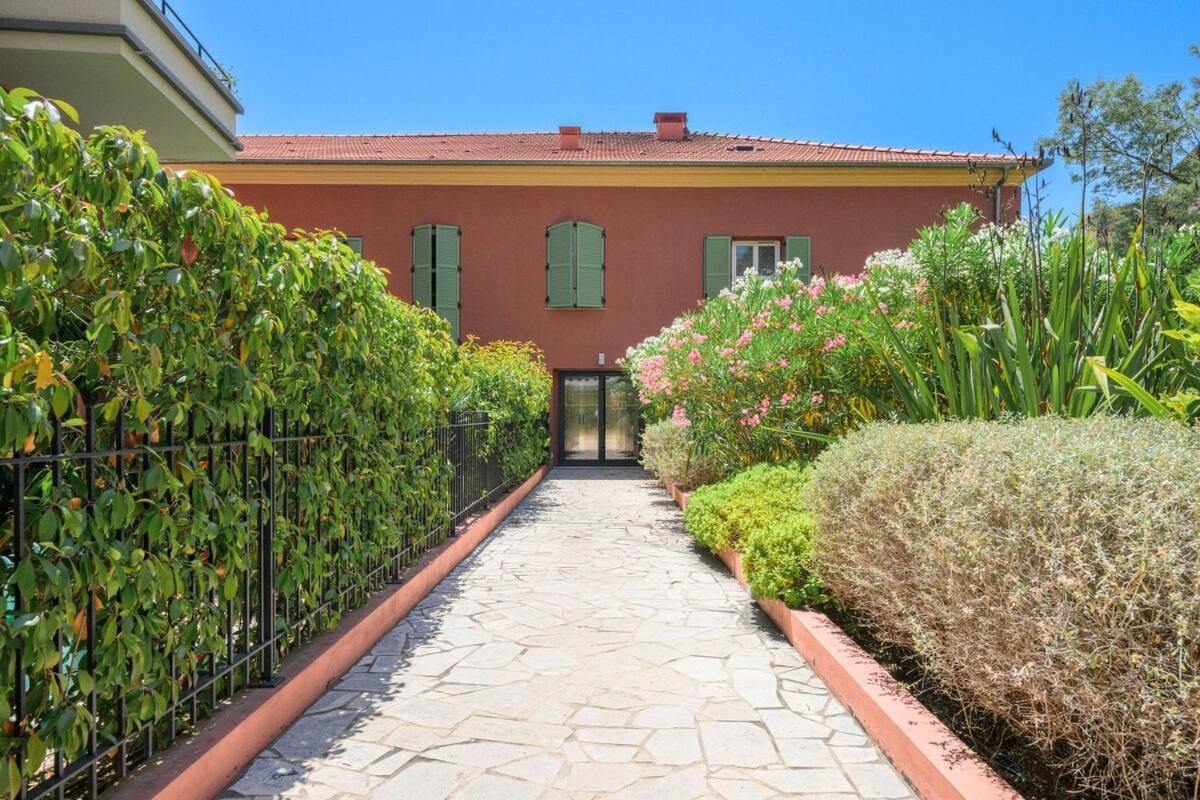 Le Coq Wagner - Garage - Swimming Pool Apartment Menton Exterior foto
